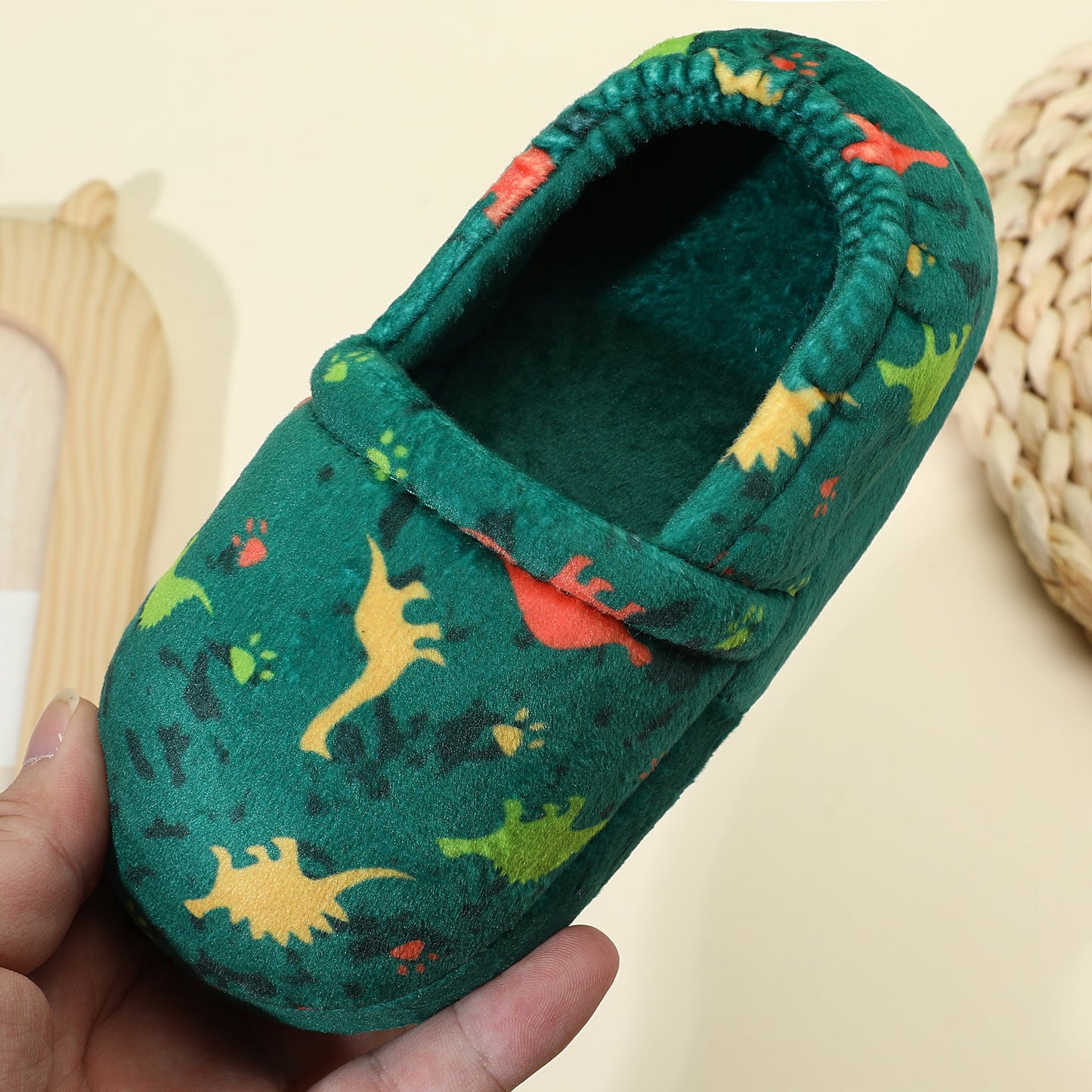 Boys Slippers Indoor House Slippers Bedroom Dinosaur Soft Warm Boys House Shoes with Memory Foam